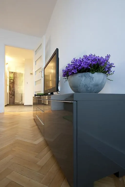 Apartment Apartament Swietokrzyska Warsaw